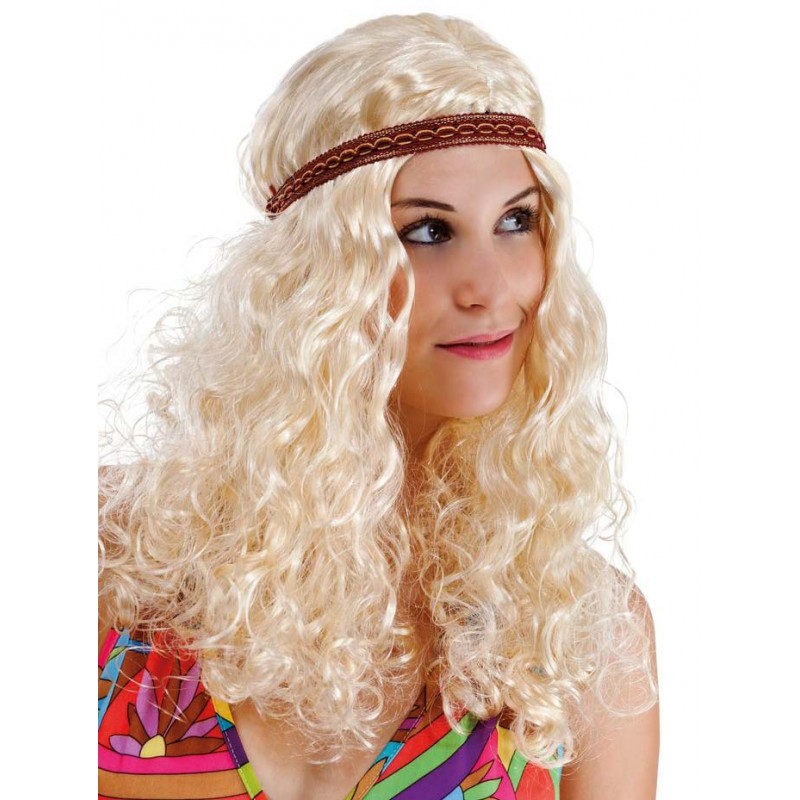 Perruque femme de hippie aux cheveux blonds frisés pour accessoiriser un déguisement